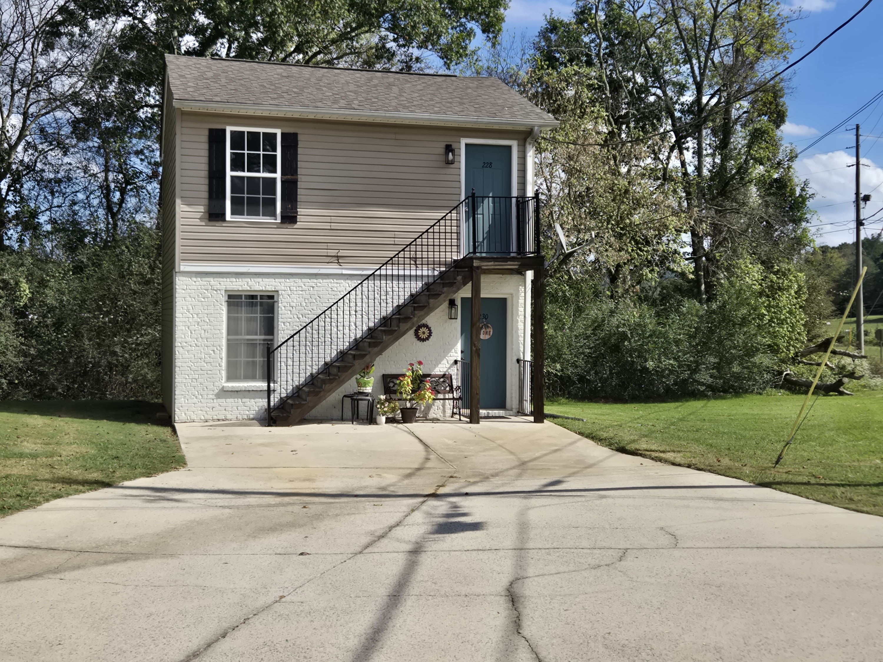 228 Villa Court